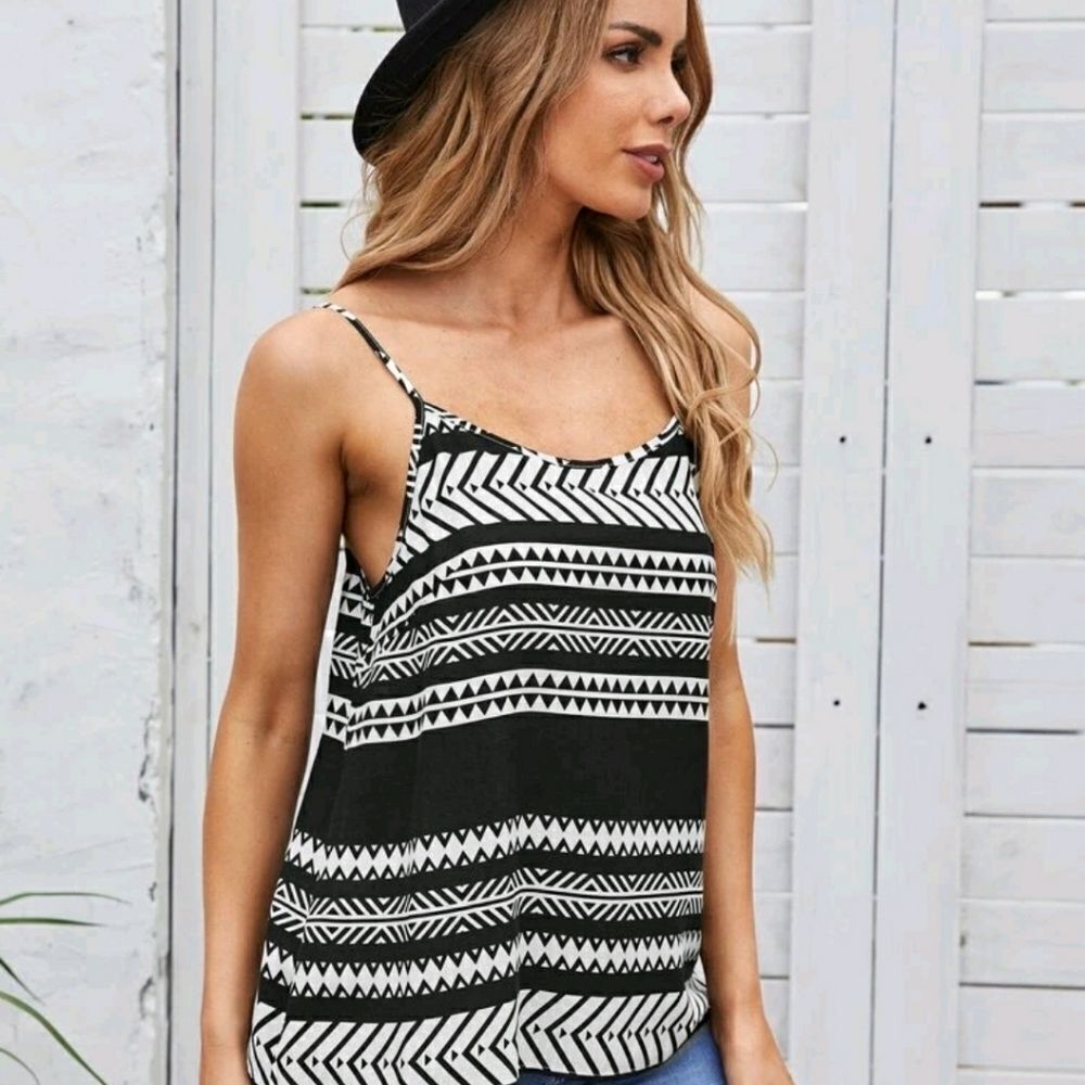 🌼Geo Print Cami Top